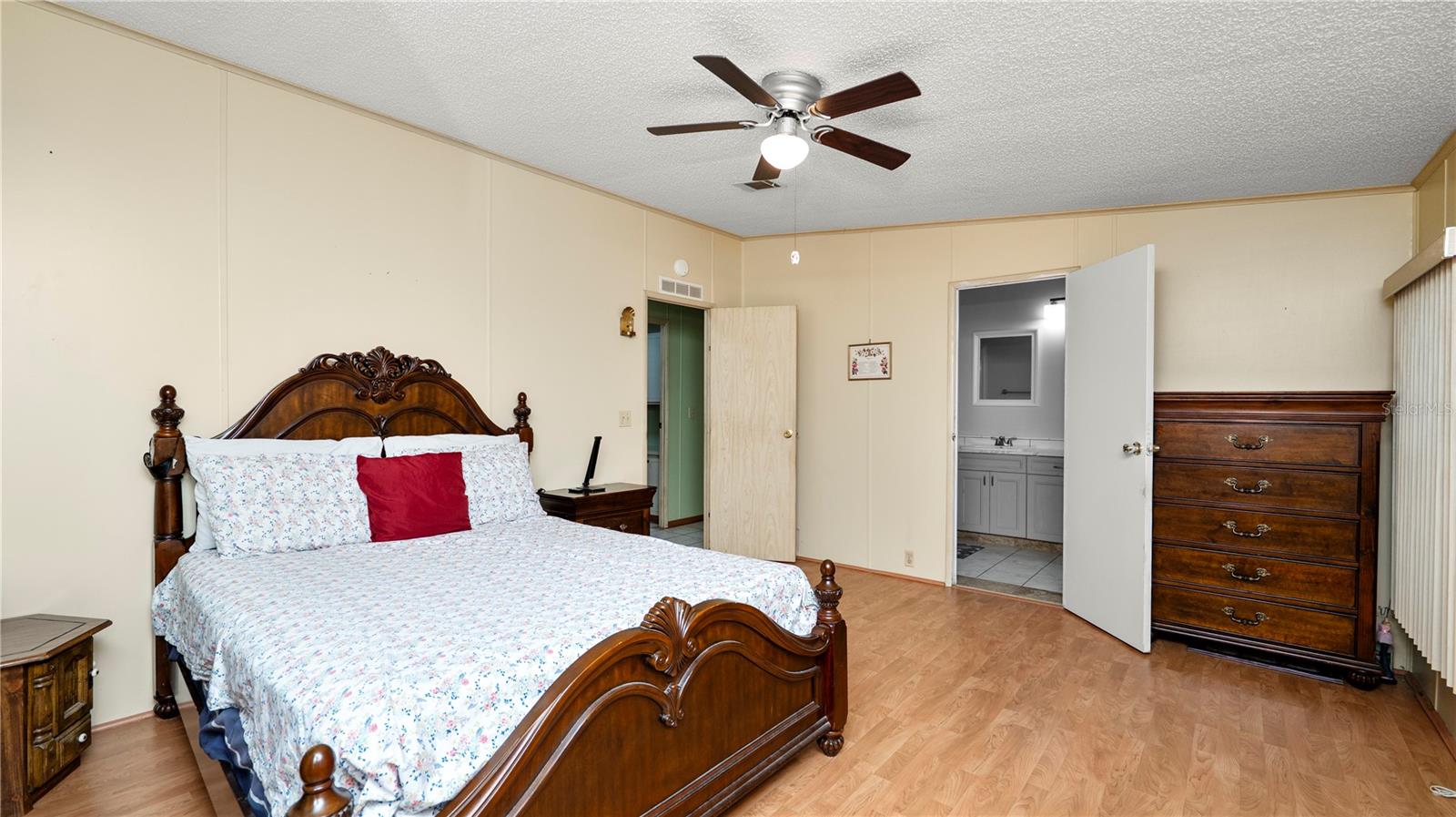 Image 24 of 47 For 5027 Forest Crest Drive