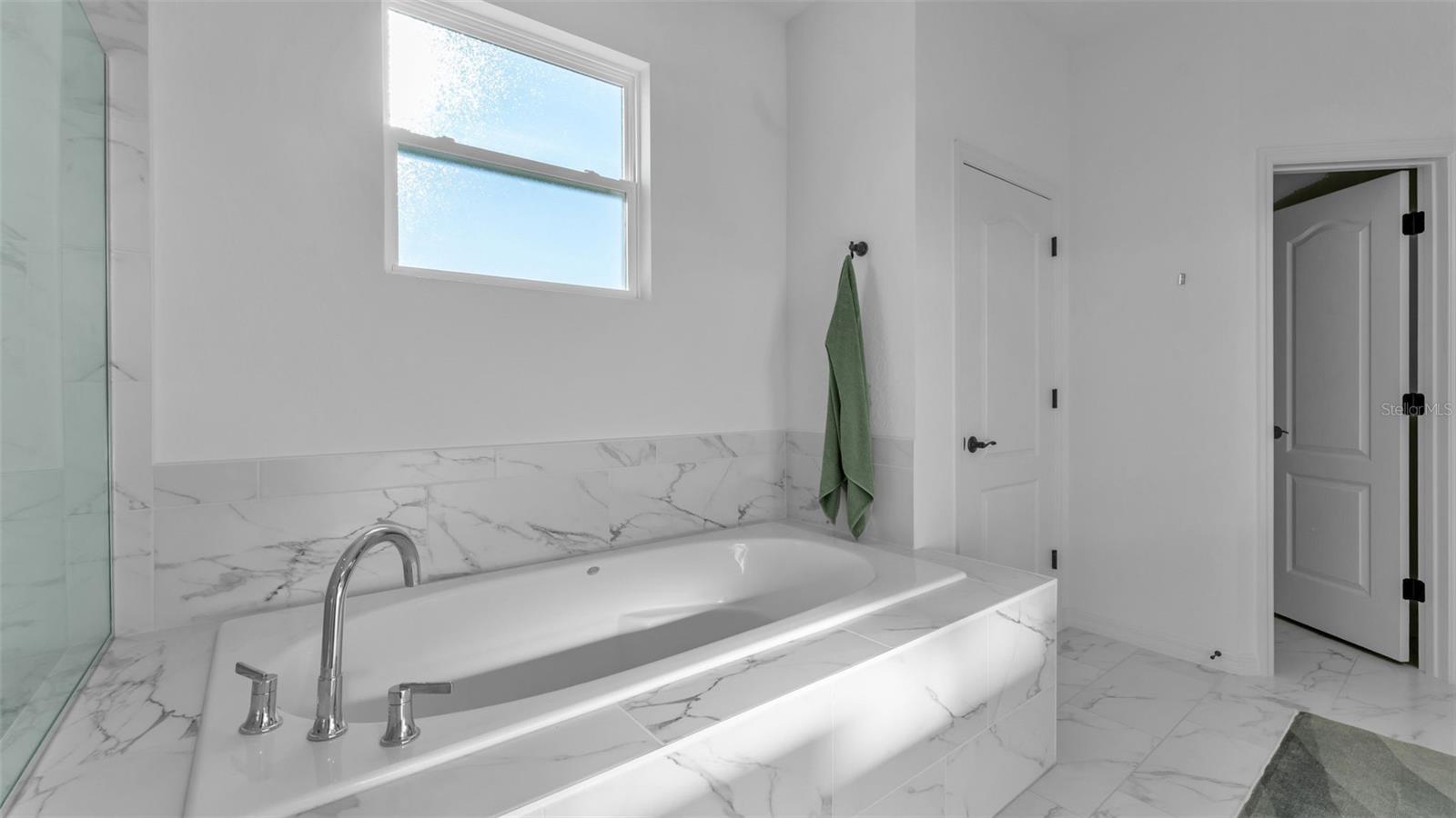 Image 35 of 62 For 1029 Bergamot Drive