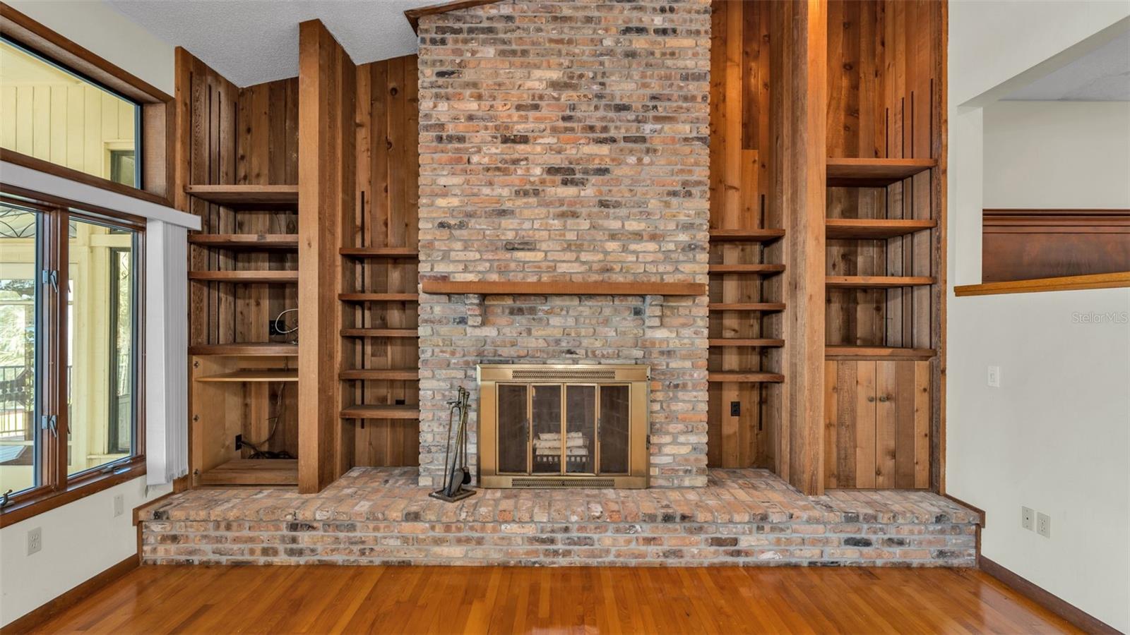 Image 17 of 62 For 952 Heron Circle