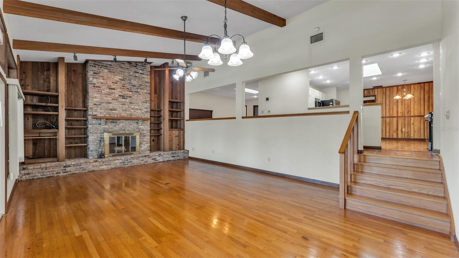 Image 20 of 62 For 952 Heron Circle