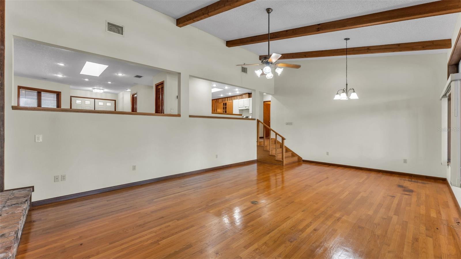 Image 21 of 62 For 952 Heron Circle