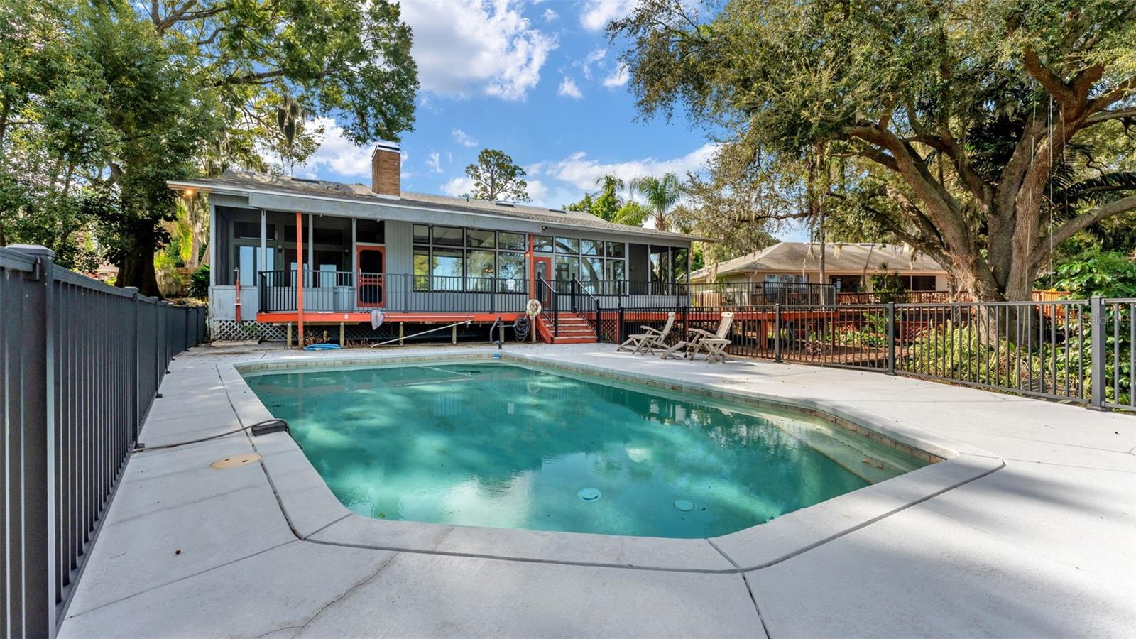 Image 4 of 62 For 952 Heron Circle