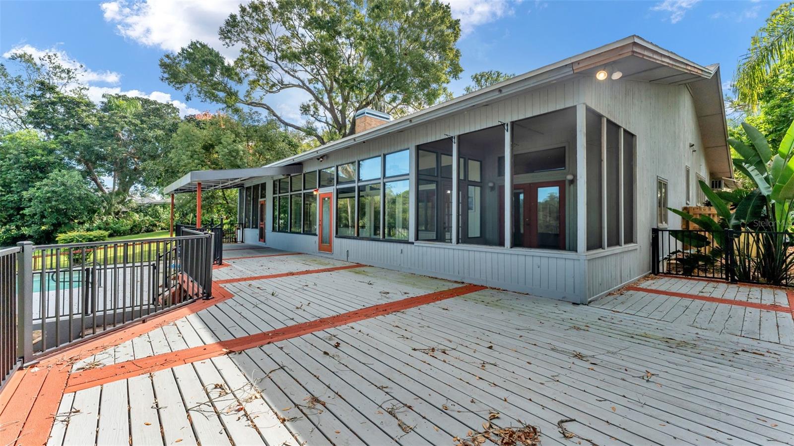 Image 46 of 62 For 952 Heron Circle