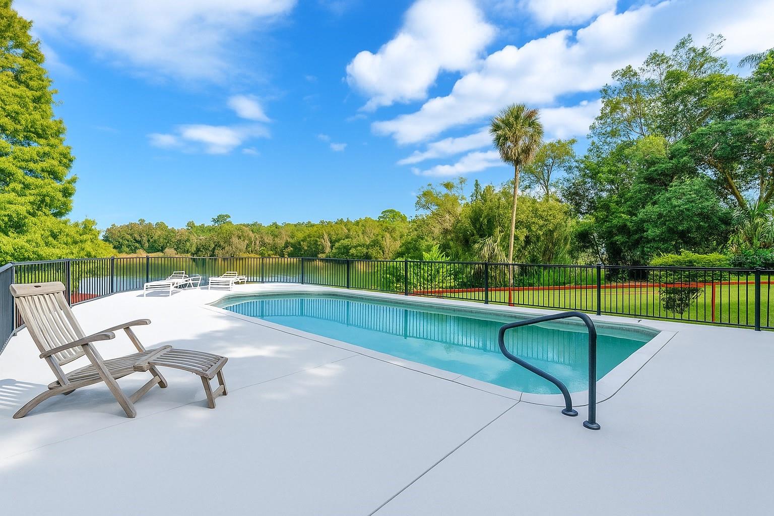 Image 49 of 62 For 952 Heron Circle