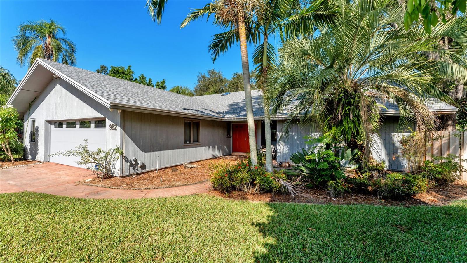 Image 5 of 62 For 952 Heron Circle