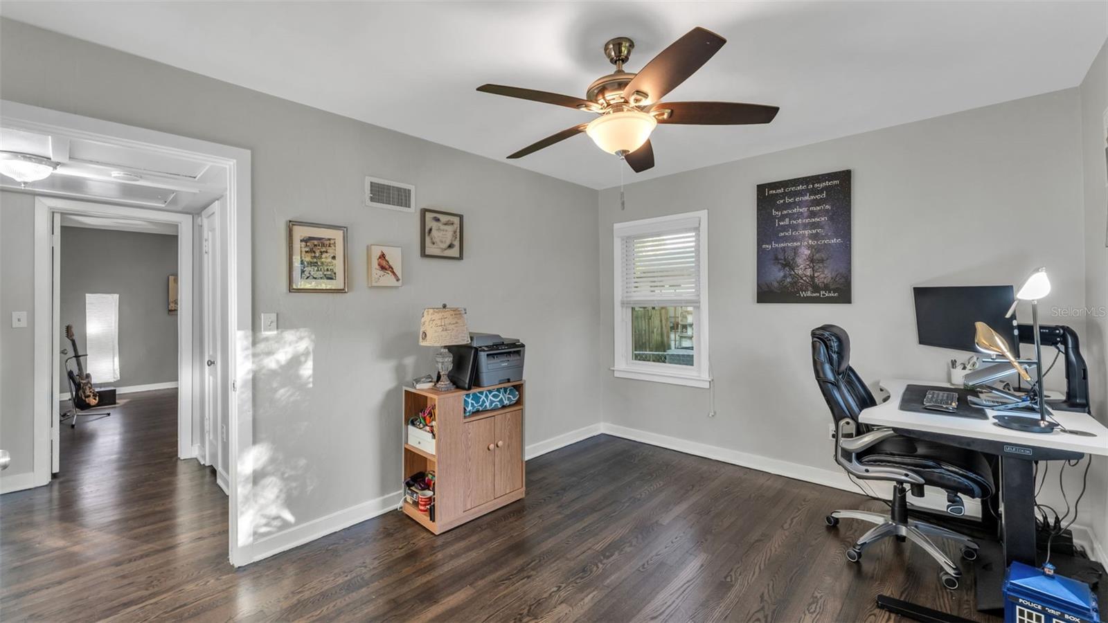 Image 25 of 47 For 2422 Coventry Ave