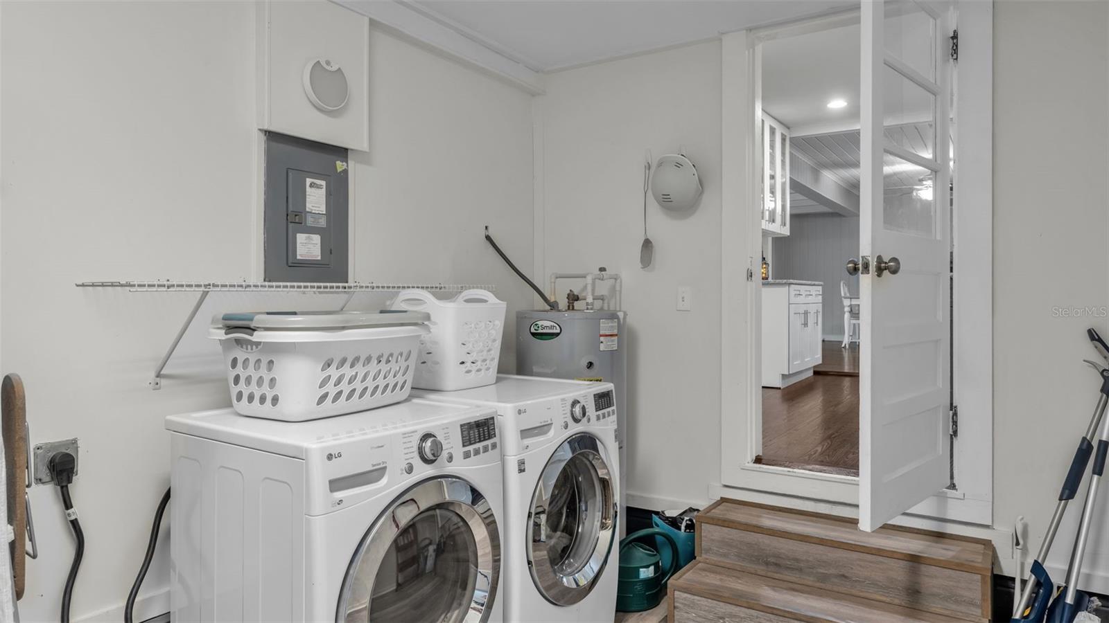 Image 32 of 47 For 2422 Coventry Ave