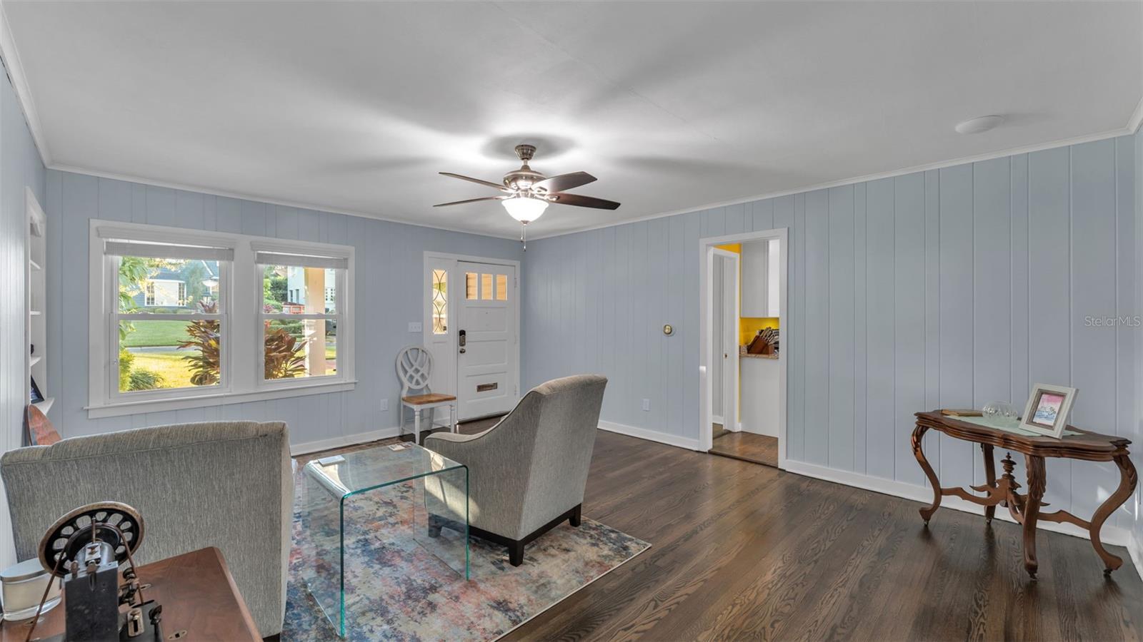 Image 4 of 47 For 2422 Coventry Ave