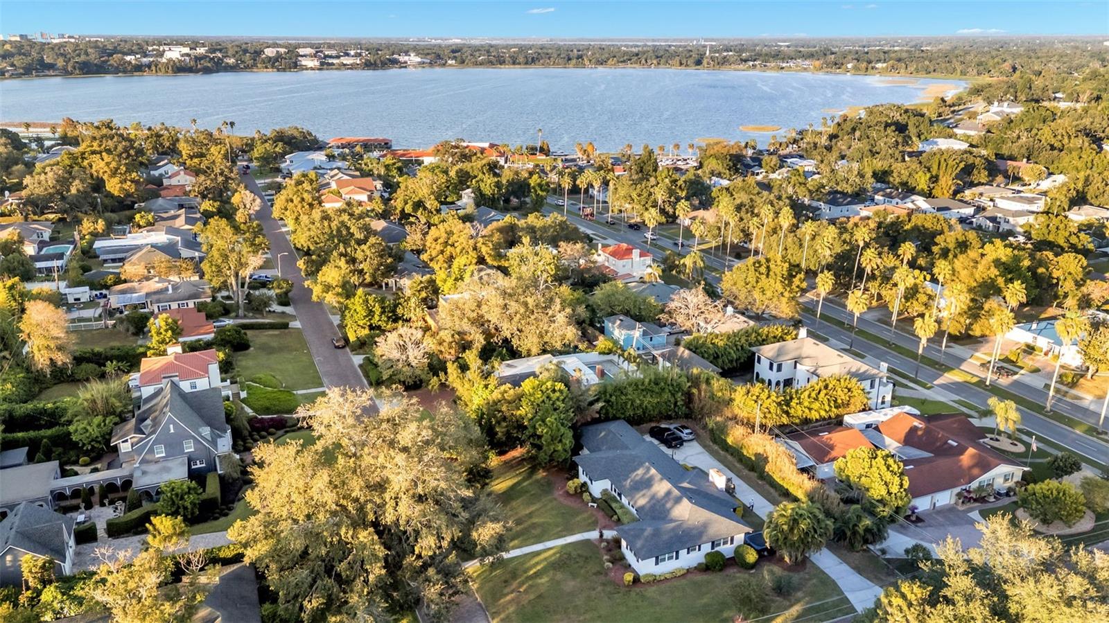 Image 46 of 47 For 2422 Coventry Ave