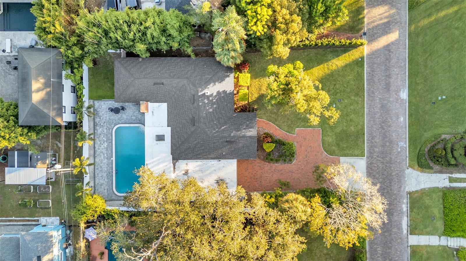 Image 49 of 54 For 2422 Coventry Ave