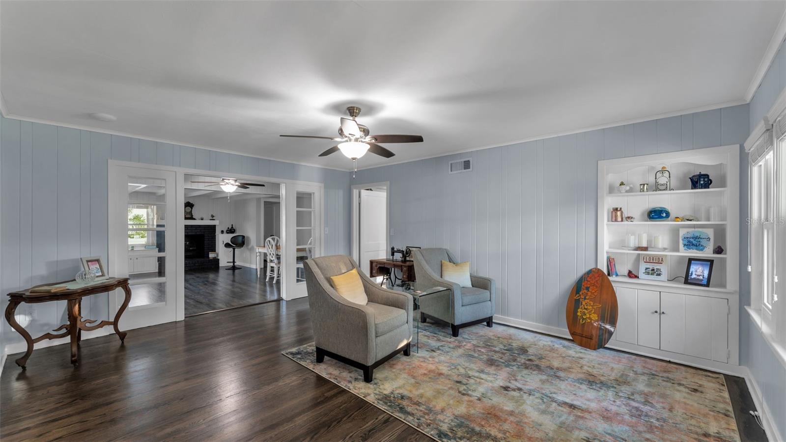 Image 5 of 47 For 2422 Coventry Ave