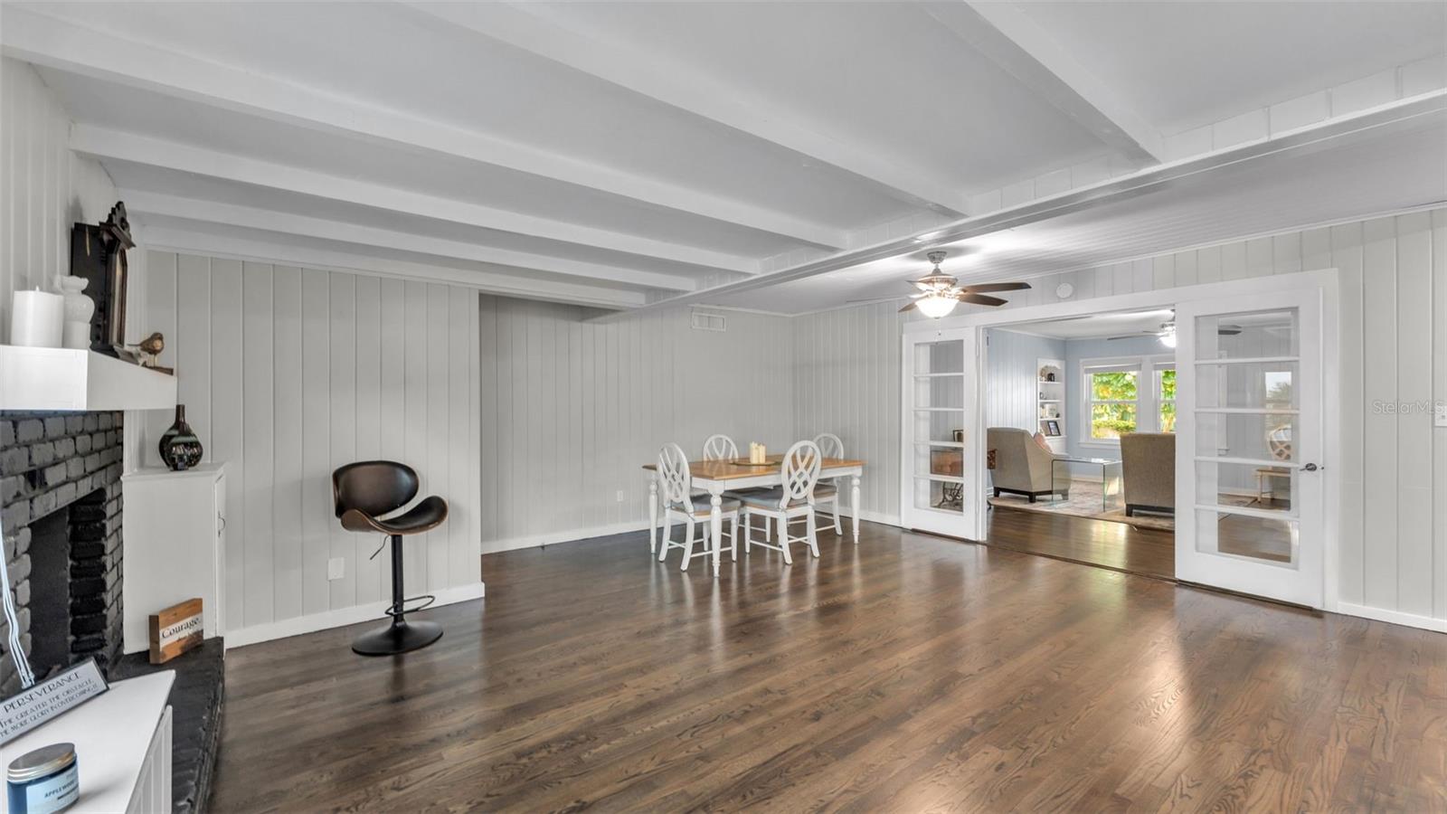 Image 7 of 47 For 2422 Coventry Ave