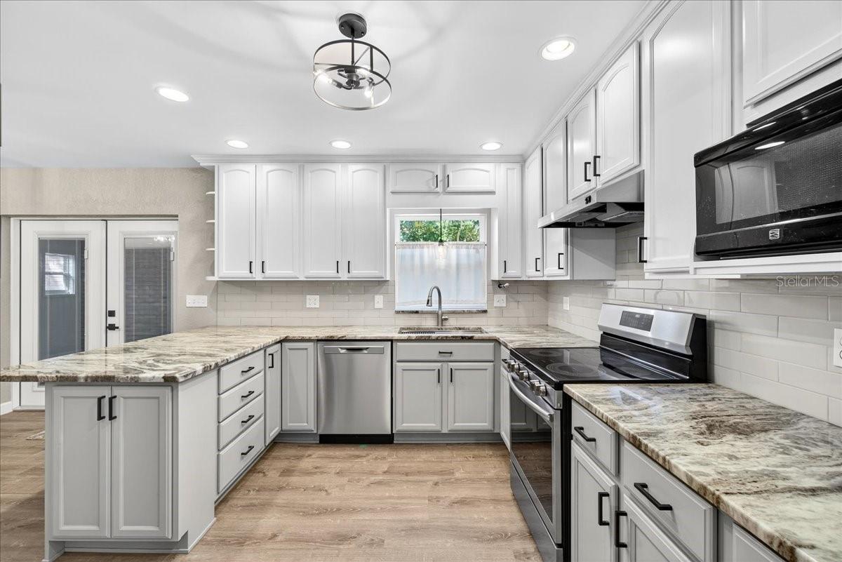 Image 16 of 43 For 234 Coleman Drive E