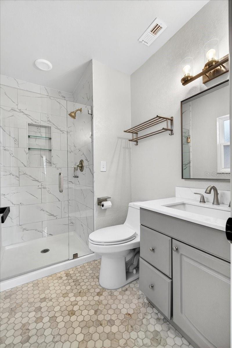 Image 26 of 43 For 234 Coleman Drive E