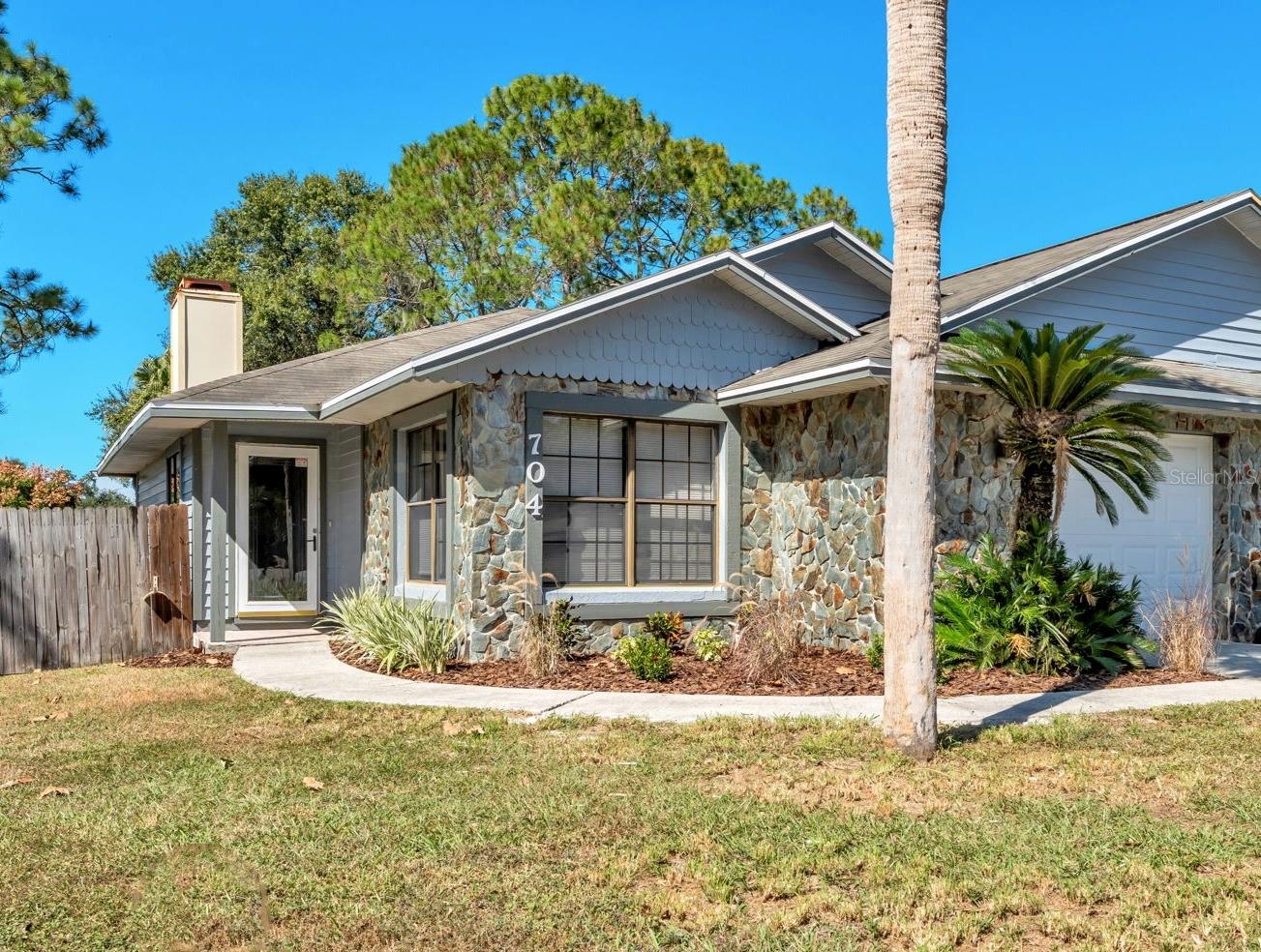 Details for 704 Highland Gardens Lane, LAKELAND, FL 33813