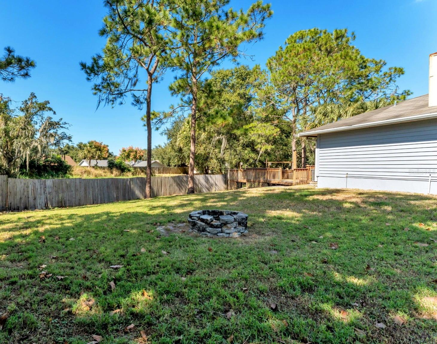 Image 10 of 14 For 704 Highland Gardens Lane