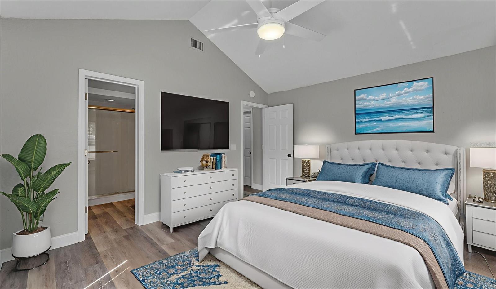 Image 3 of 14 For 704 Highland Gardens Lane