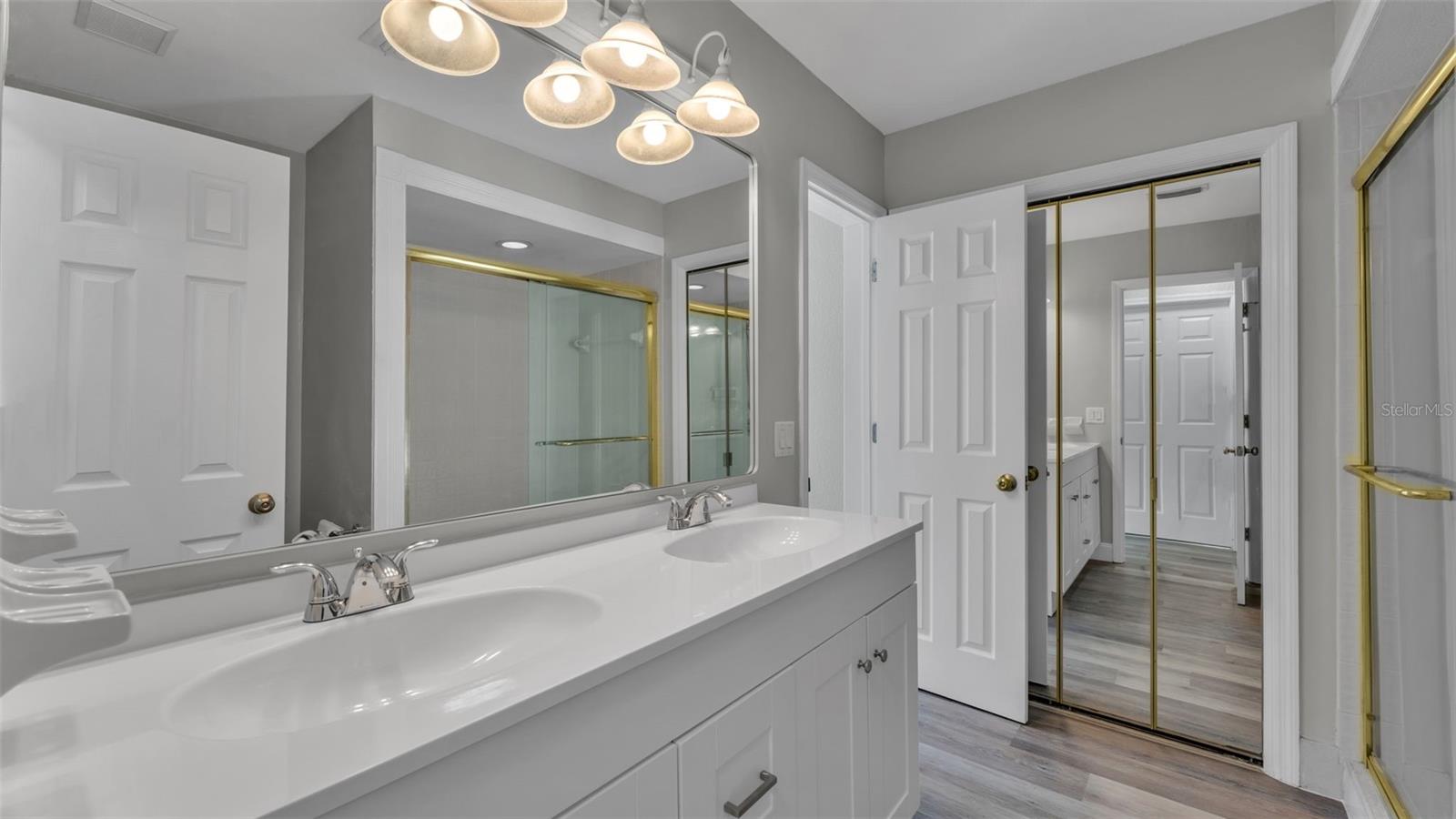 Image 4 of 14 For 704 Highland Gardens Lane