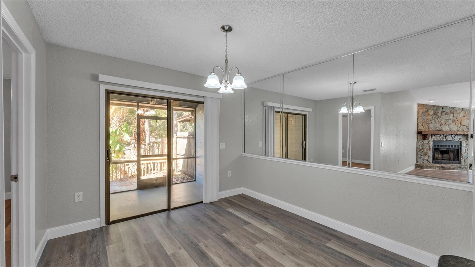 Image 6 of 14 For 704 Highland Gardens Lane