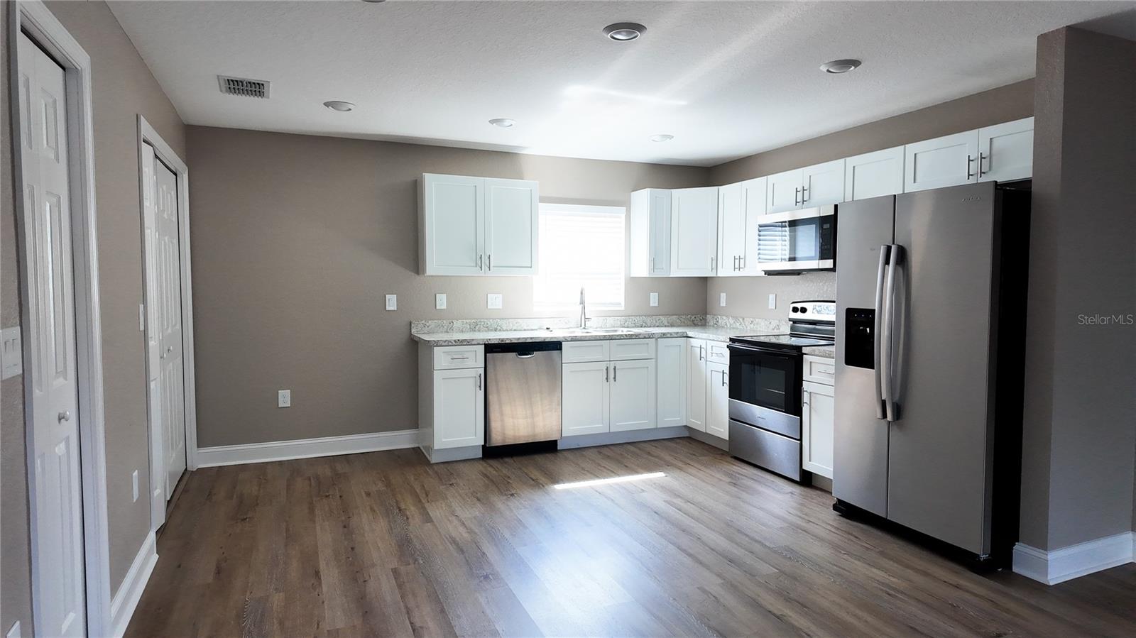 Image 2 of 10 For 1149 Sycamore Street