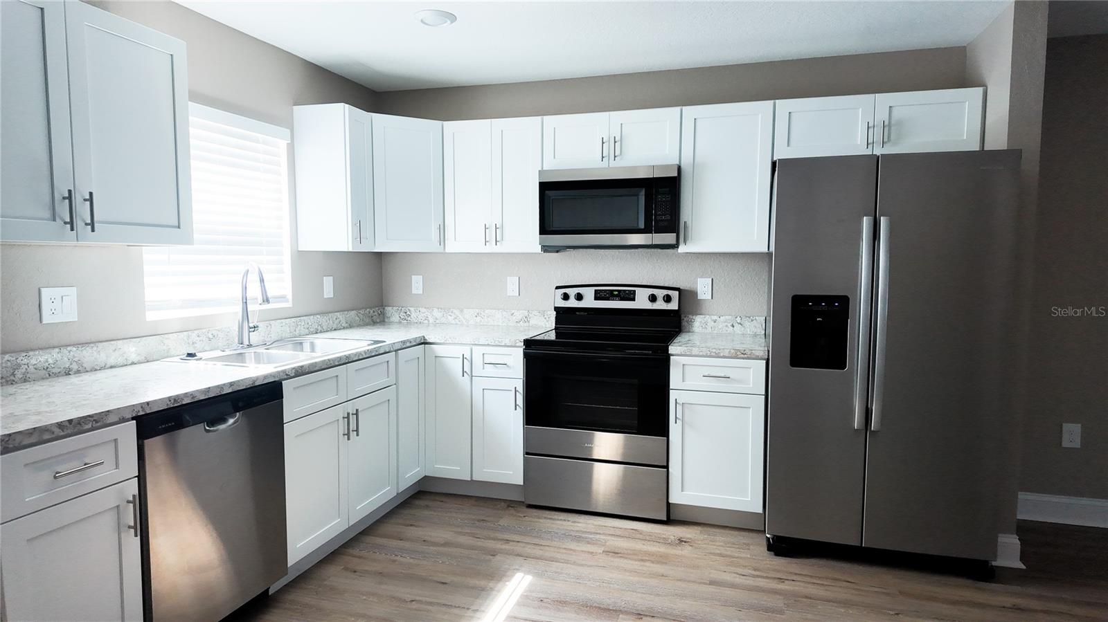 Image 3 of 10 For 1149 Sycamore Street