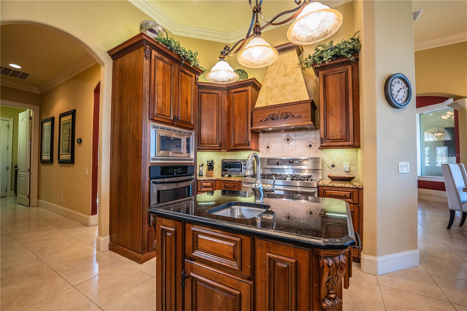 Image 17 of 47 For 2918 Clubhouse Road