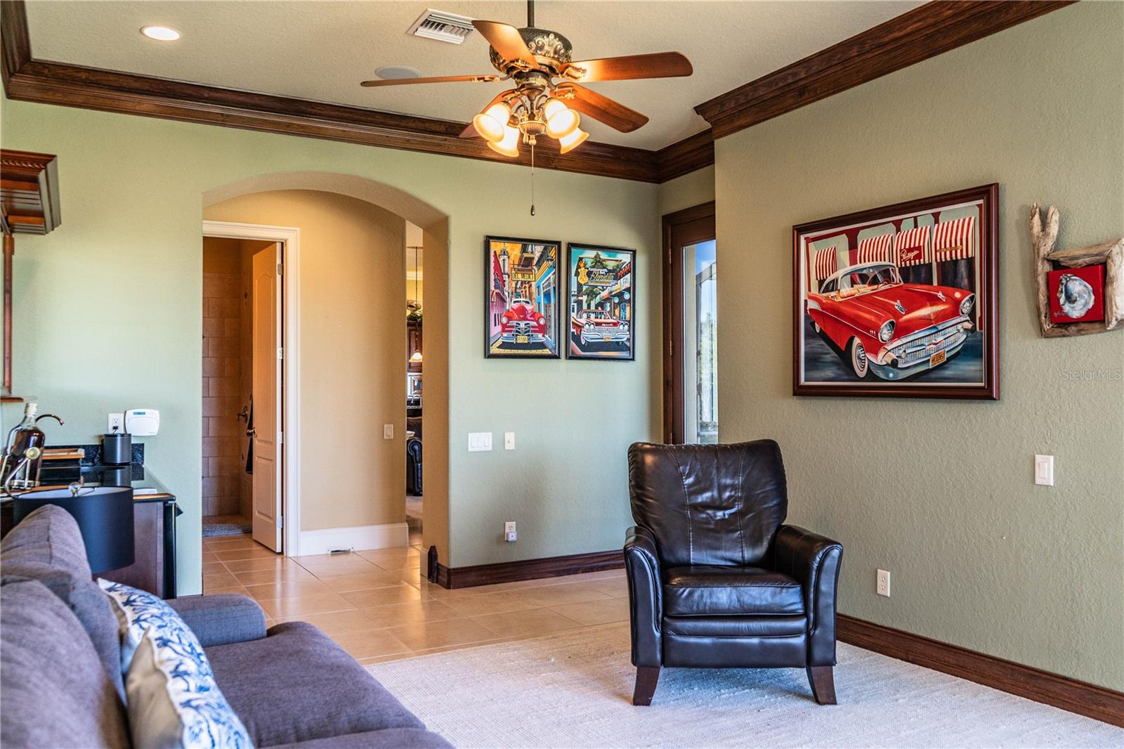 Image 22 of 47 For 2918 Clubhouse Road