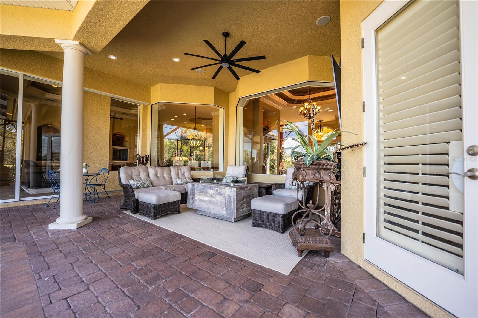 Image 40 of 47 For 2918 Clubhouse Road