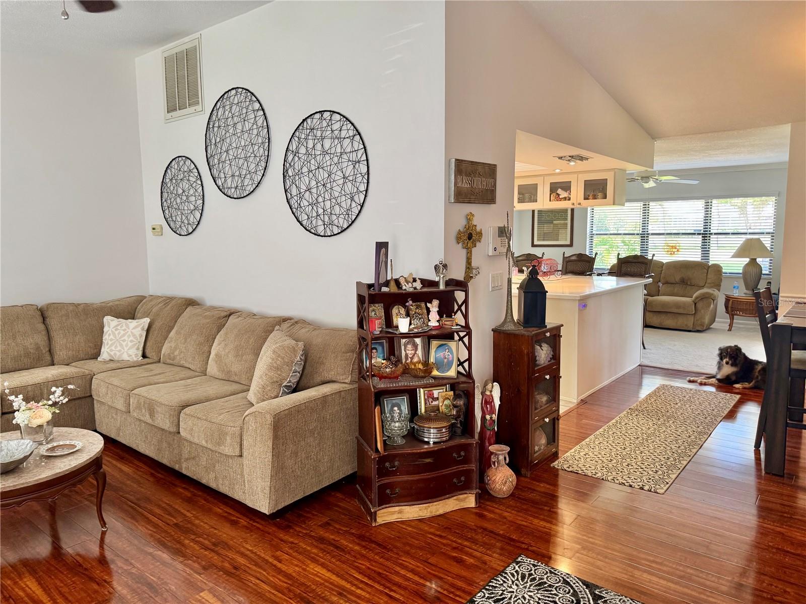 Image 10 of 17 For 3401 Divot Road