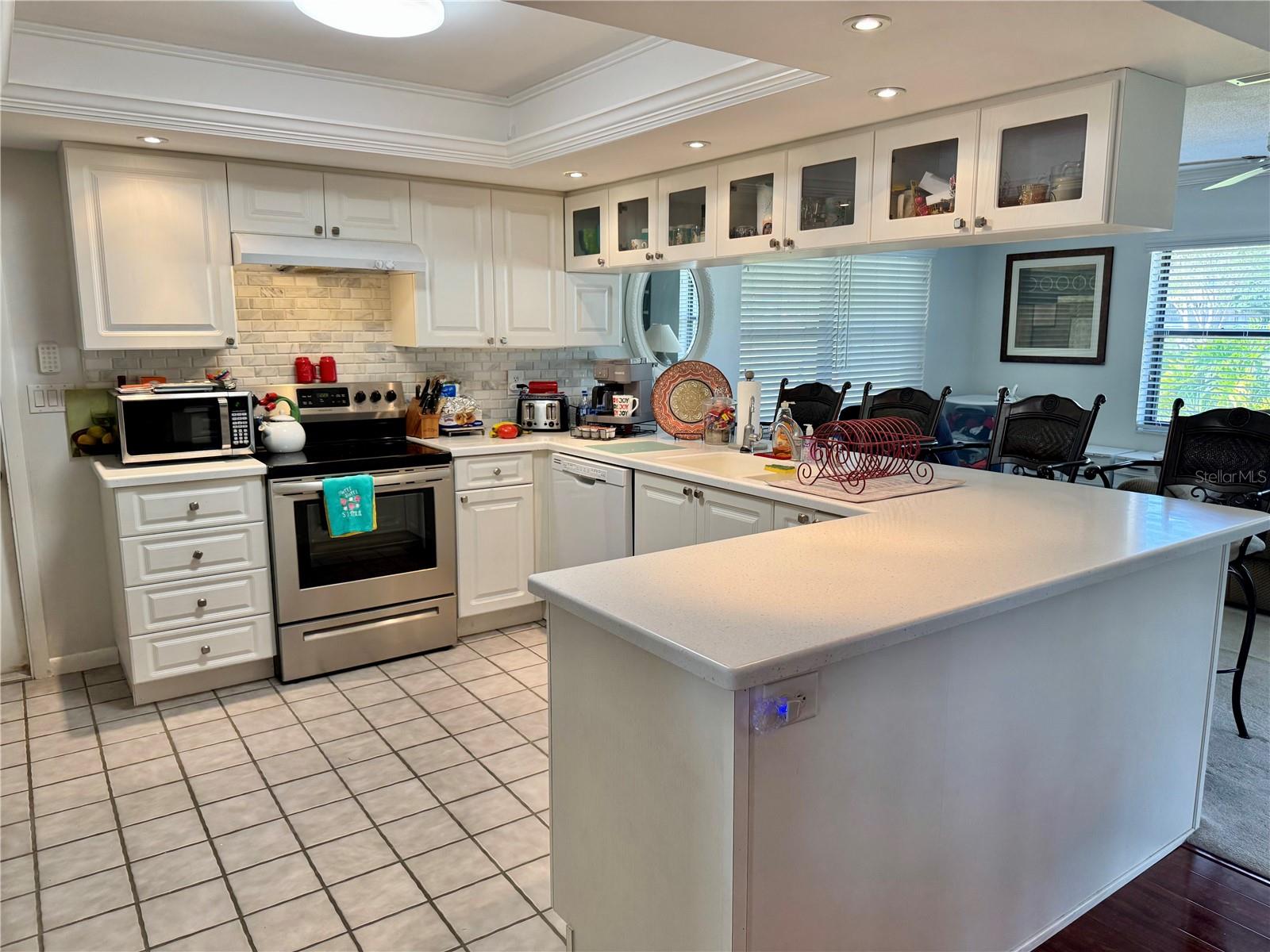 Image 9 of 17 For 3401 Divot Road