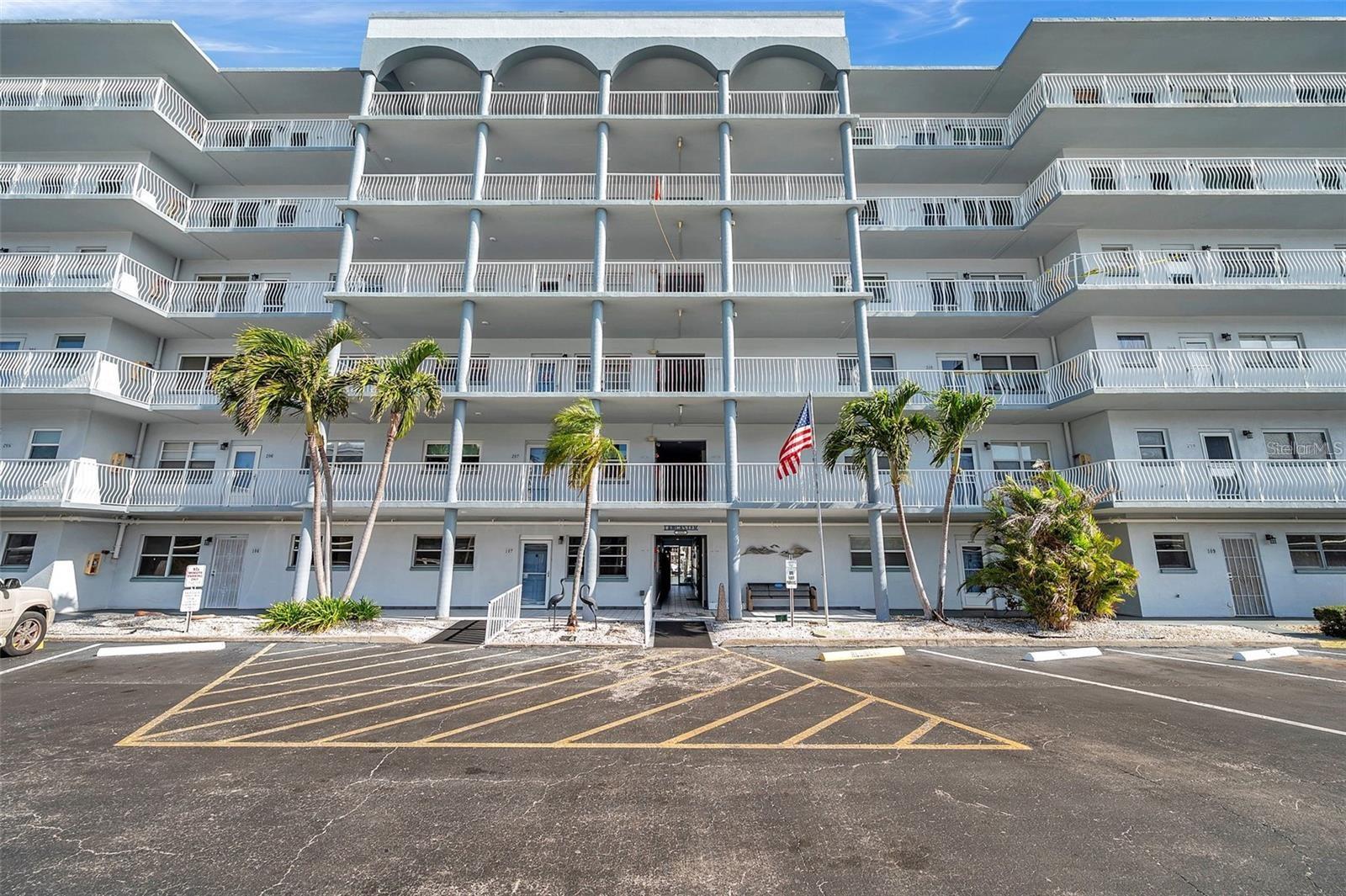 Image 22 of 28 For 5925 Shore Boulevard S 406