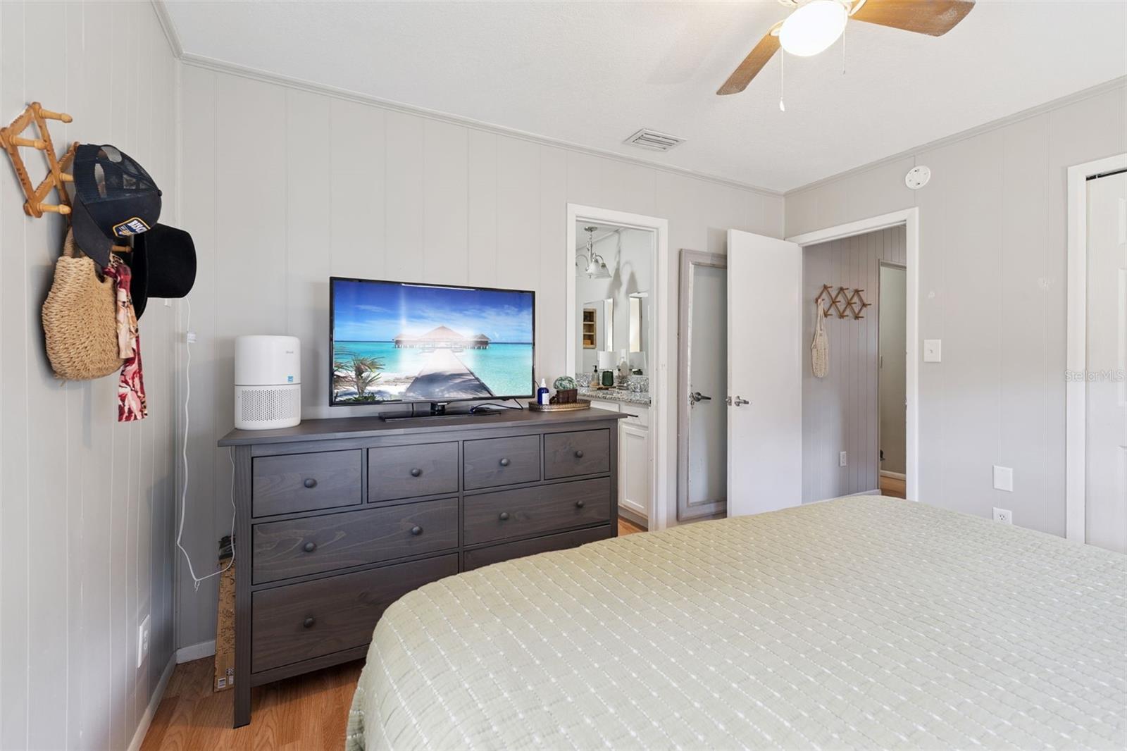 Image 11 of 29 For 2698 Old Dixie Highway