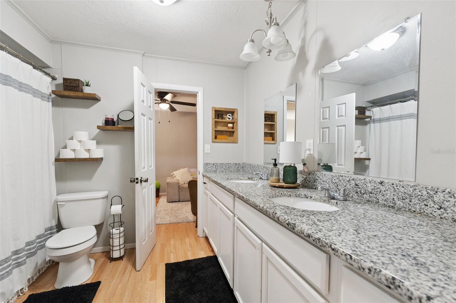 Image 12 of 29 For 2698 Old Dixie Highway