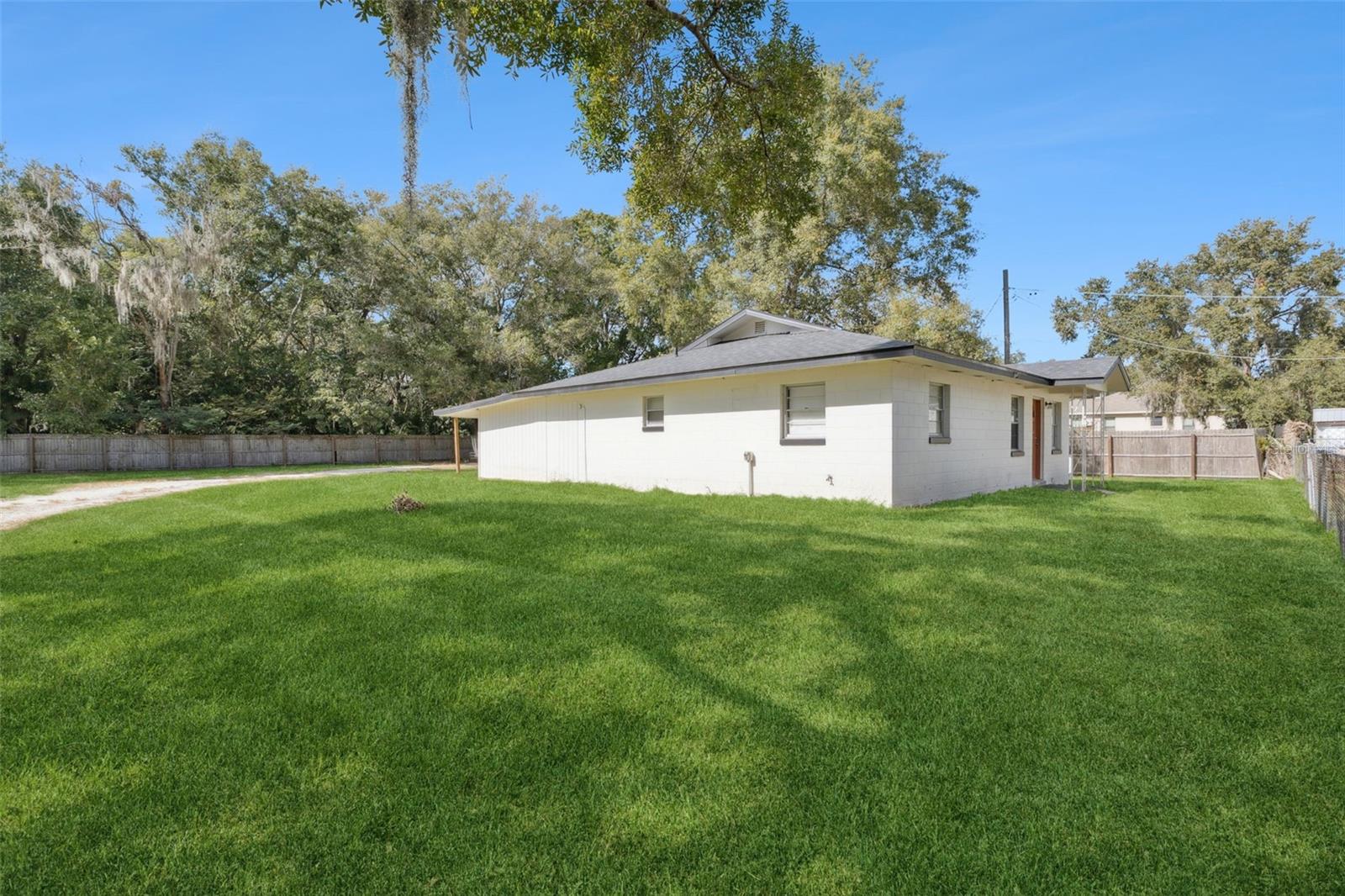 Image 22 of 29 For 2698 Old Dixie Highway