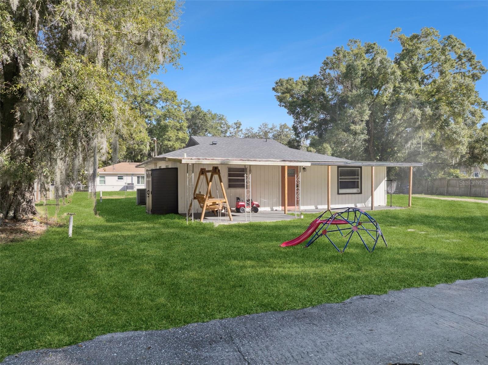 Image 3 of 29 For 2698 Old Dixie Highway