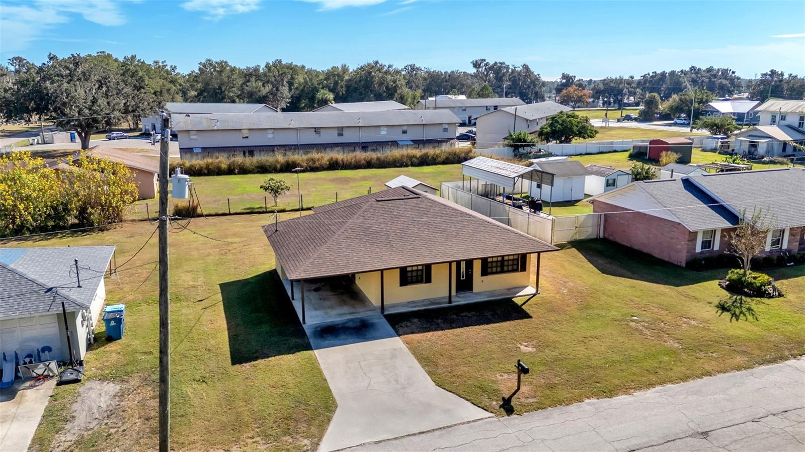 Image 2 of 28 For 16 Hendry Avenue