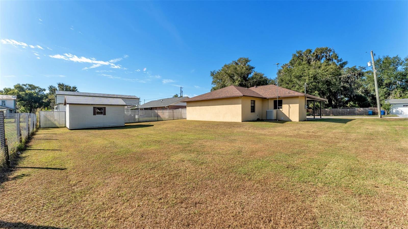 Image 20 of 28 For 16 Hendry Avenue