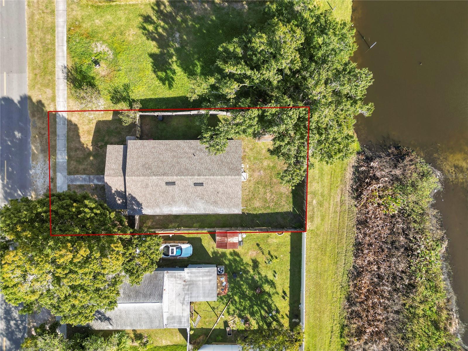 Listing photo id 30 for 503 Renfro Street