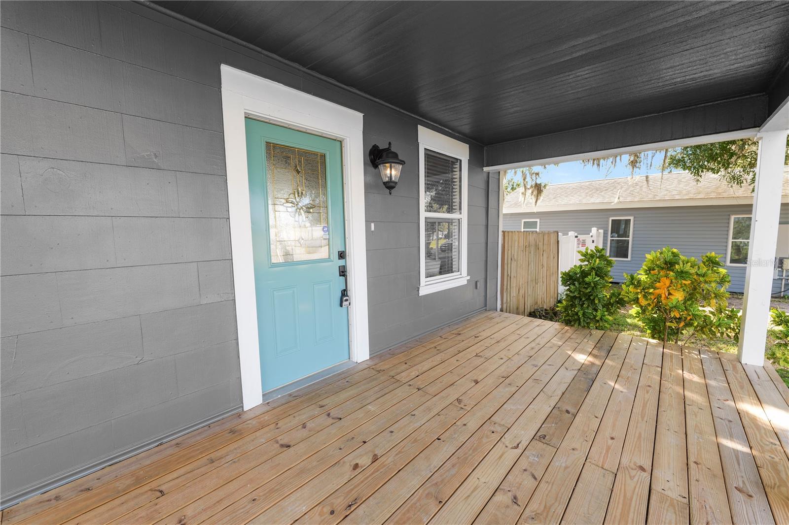 Listing photo id 2 for 503 Renfro Street