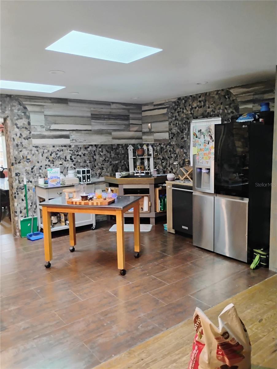 Image 14 of 33 For 4515 Orangewood Loop E