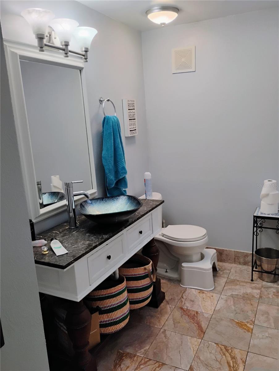 Image 7 of 33 For 4515 Orangewood Loop E