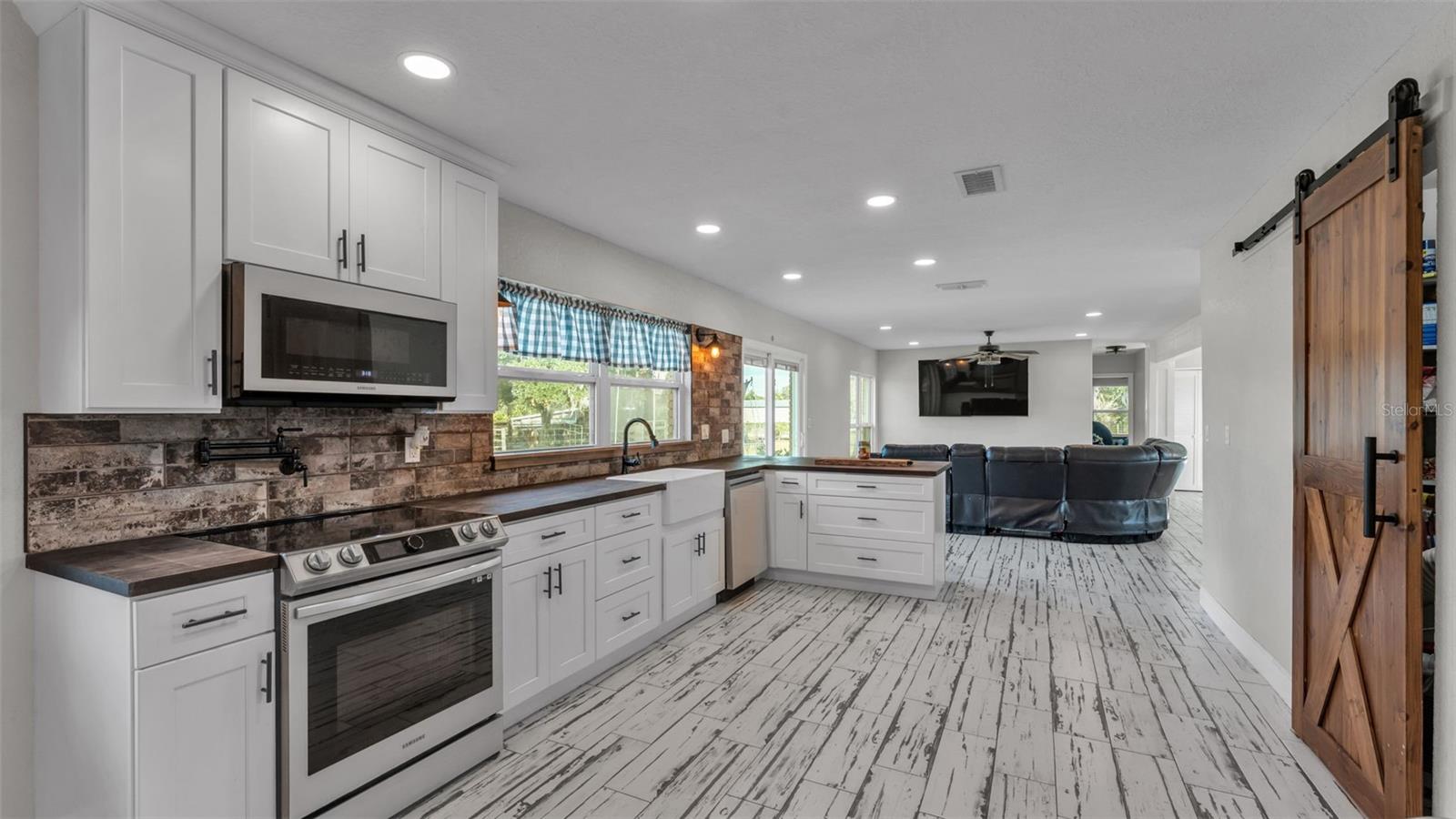 Image 20 of 49 For 5826 Fussell Road