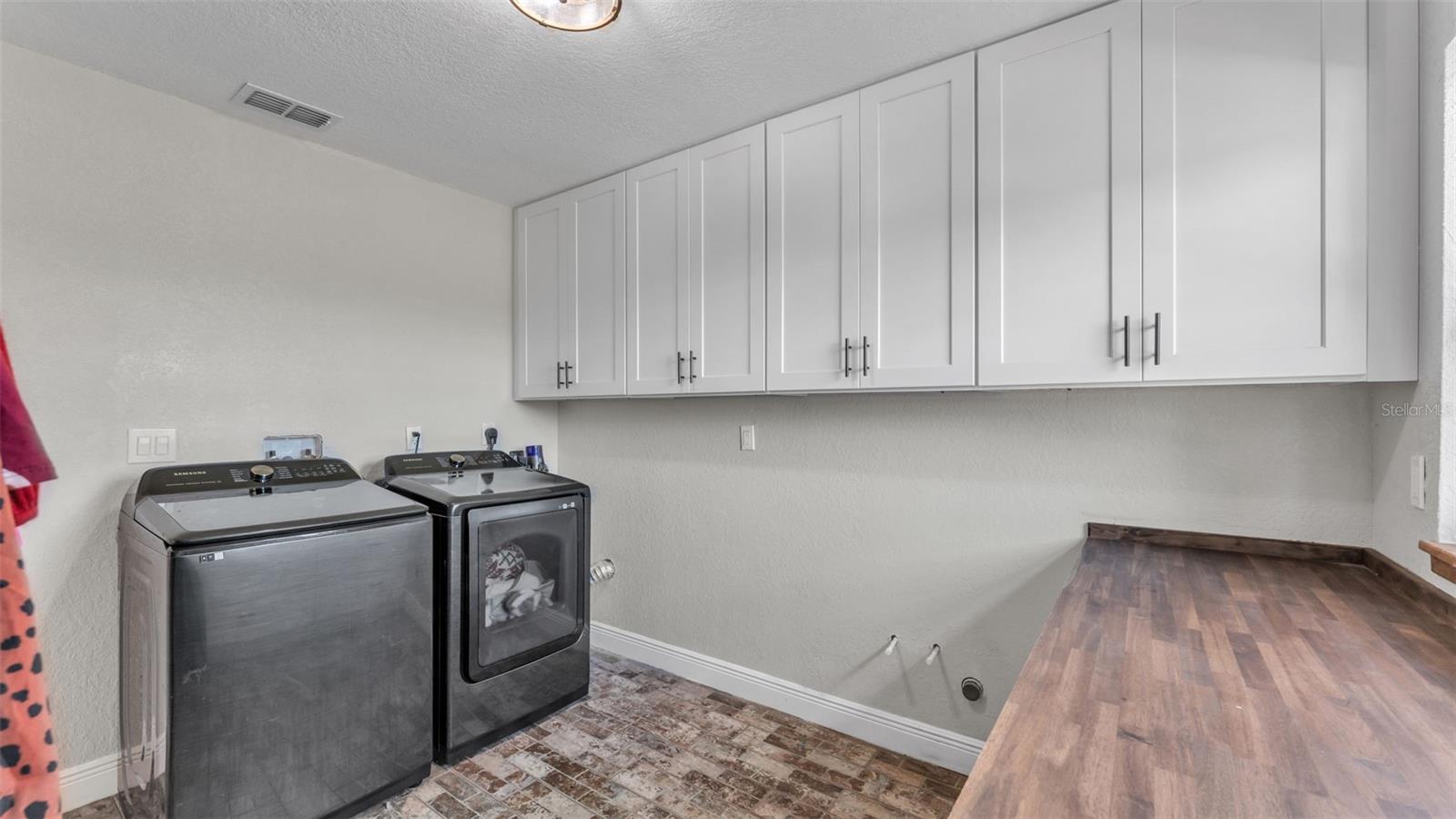 Image 22 of 49 For 5826 Fussell Road