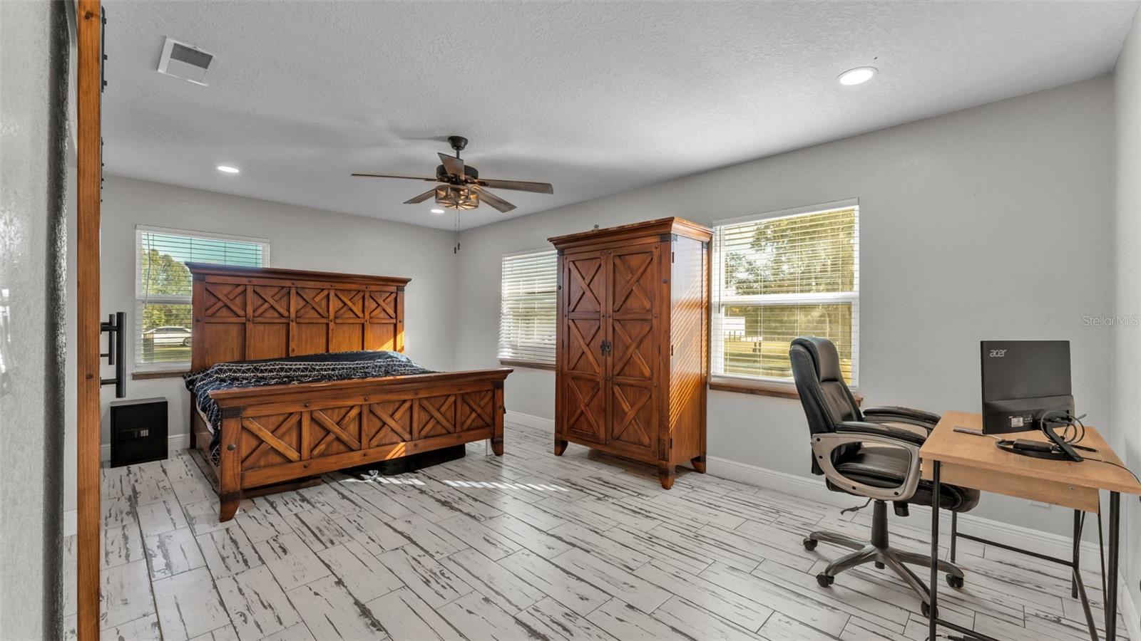 Image 23 of 49 For 5826 Fussell Road