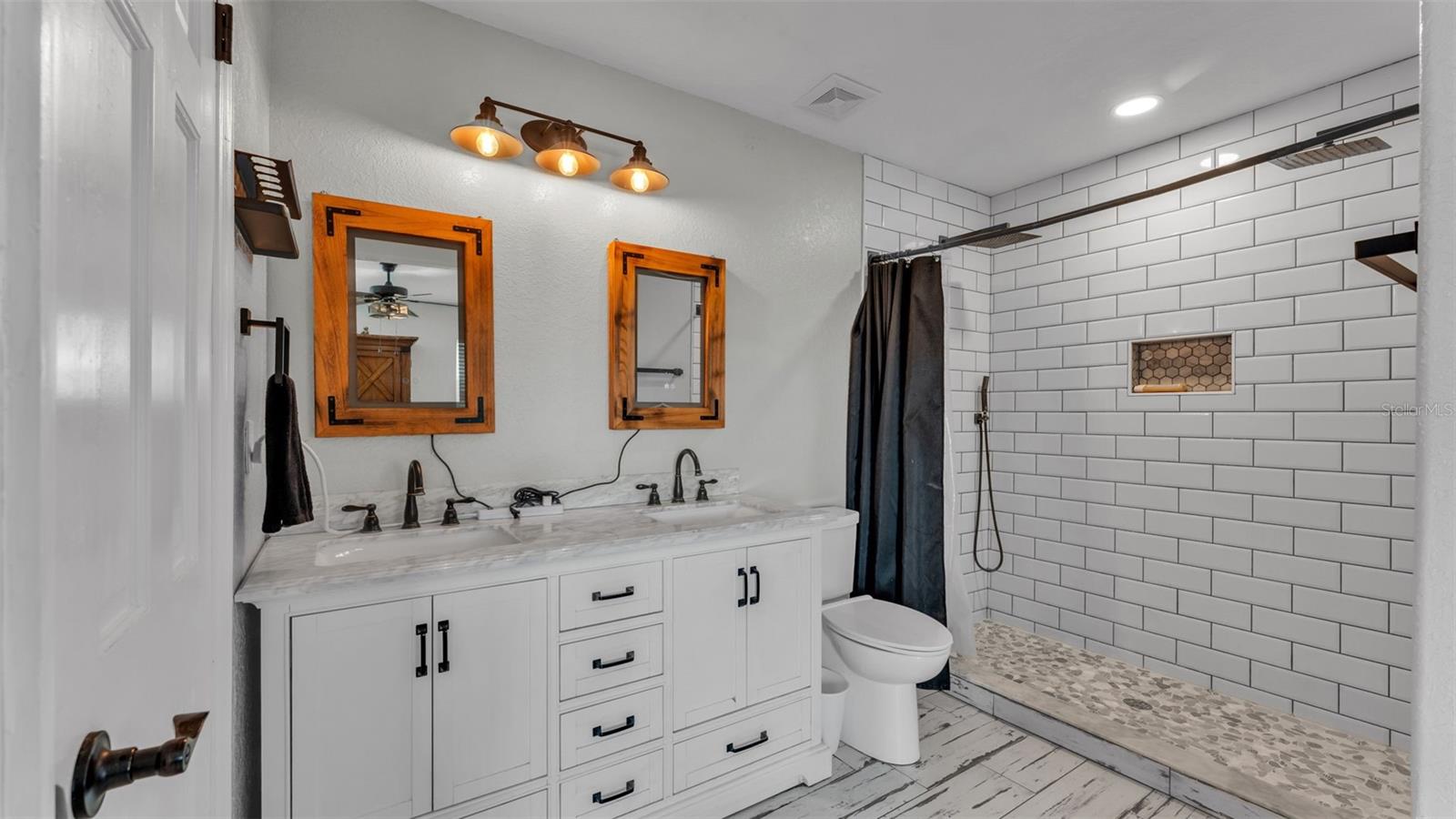 Image 26 of 49 For 5826 Fussell Road