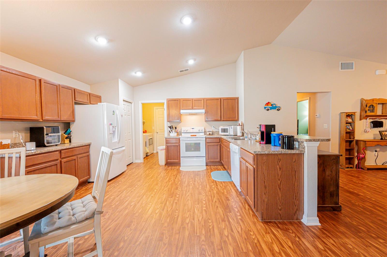 Image 8 of 29 For 1930 Chickadee Street