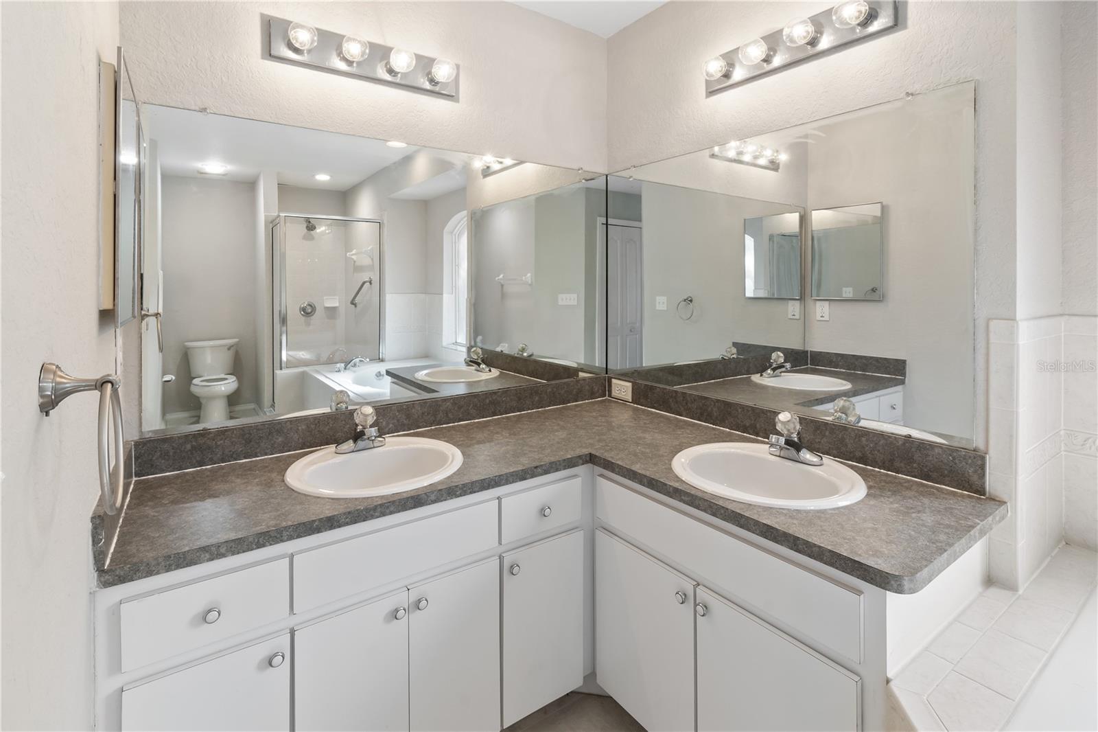 Image 14 of 43 For 4364 Dinner Lake Boulevard