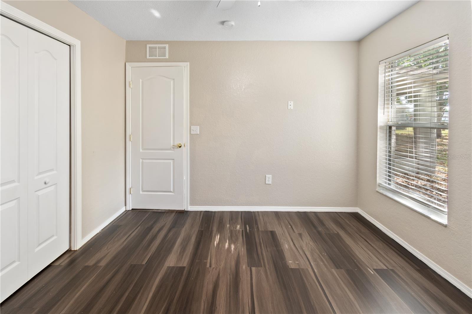 Image 18 of 43 For 4364 Dinner Lake Boulevard