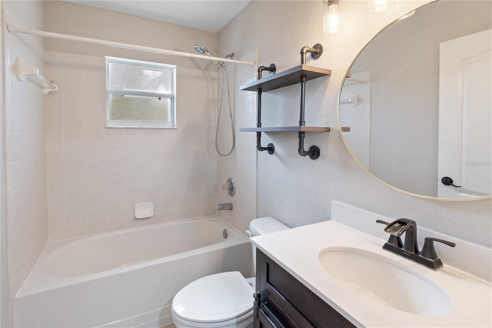 Image 21 of 43 For 4364 Dinner Lake Boulevard