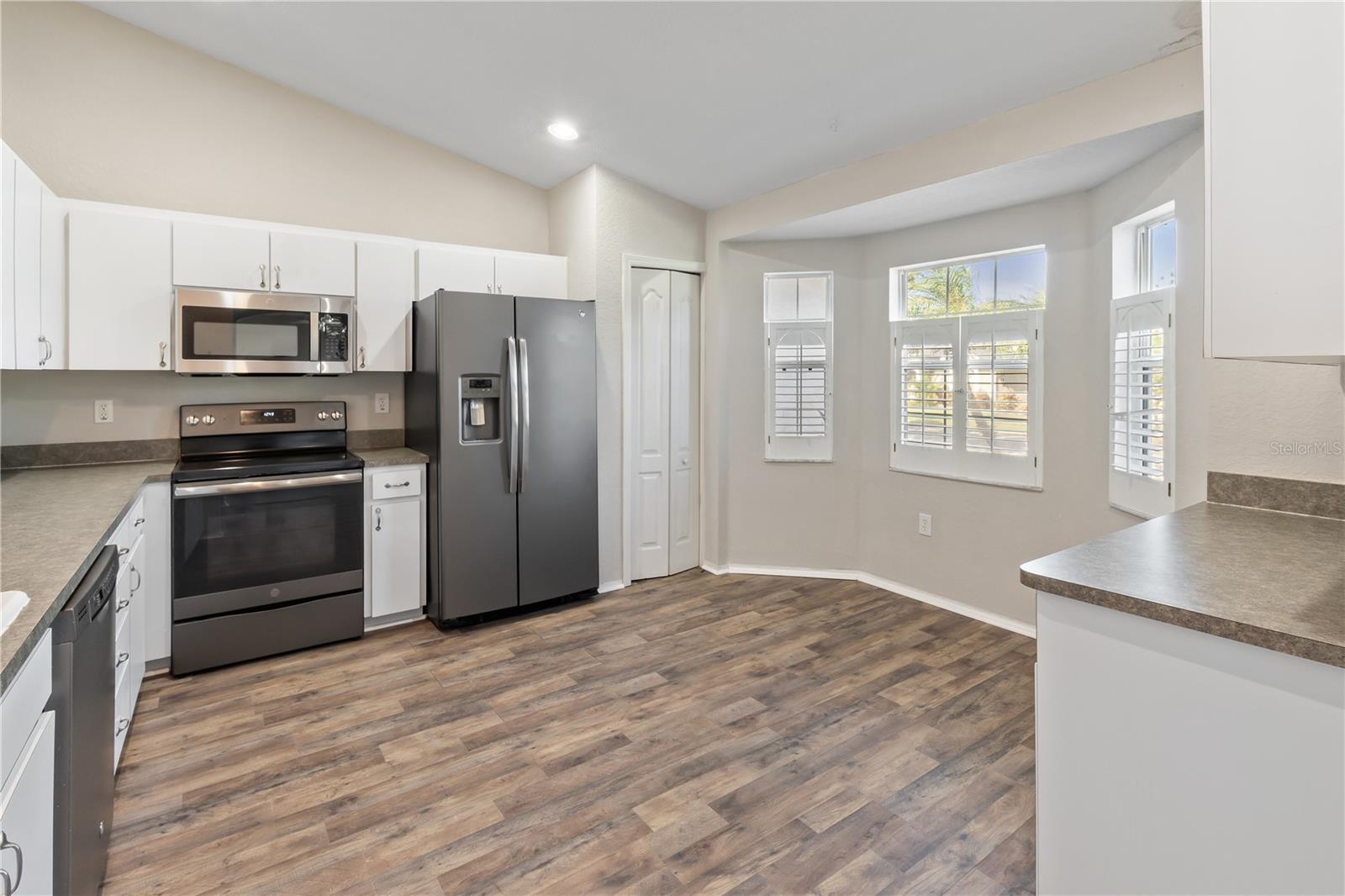 Image 7 of 43 For 4364 Dinner Lake Boulevard